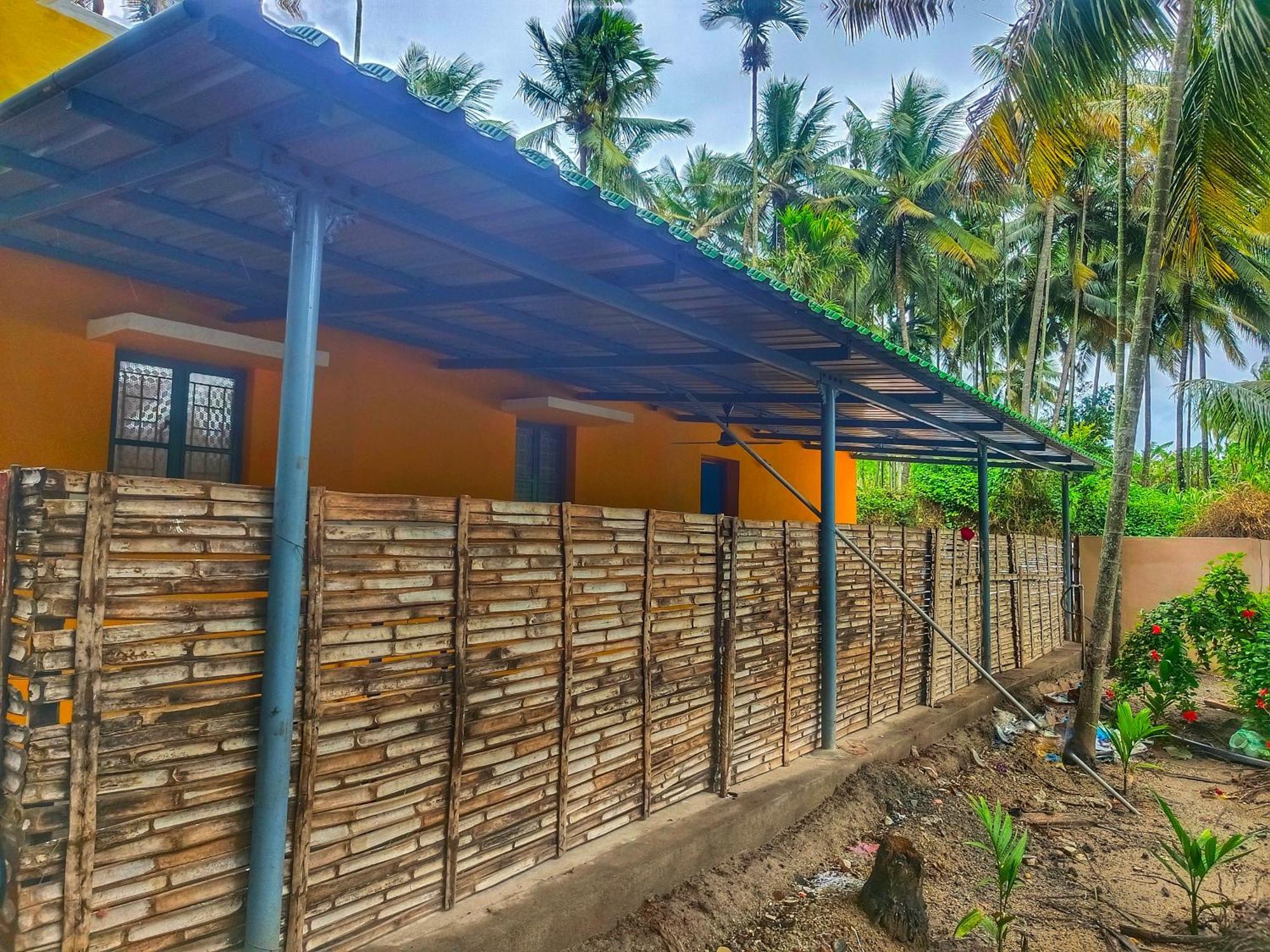 Shivalaya Farmstay Located Amdist Coconut Farm With River Access Near Isha,Adiyogi,Siruvani Alāndurai Dış mekan fotoğraf